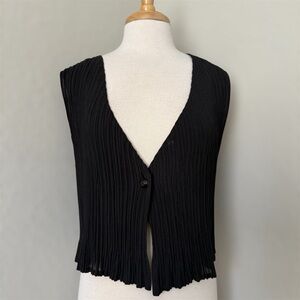 Vintage 90s Black Pleated Single Button Vest Top Size M Preppy Chic Clean Girl